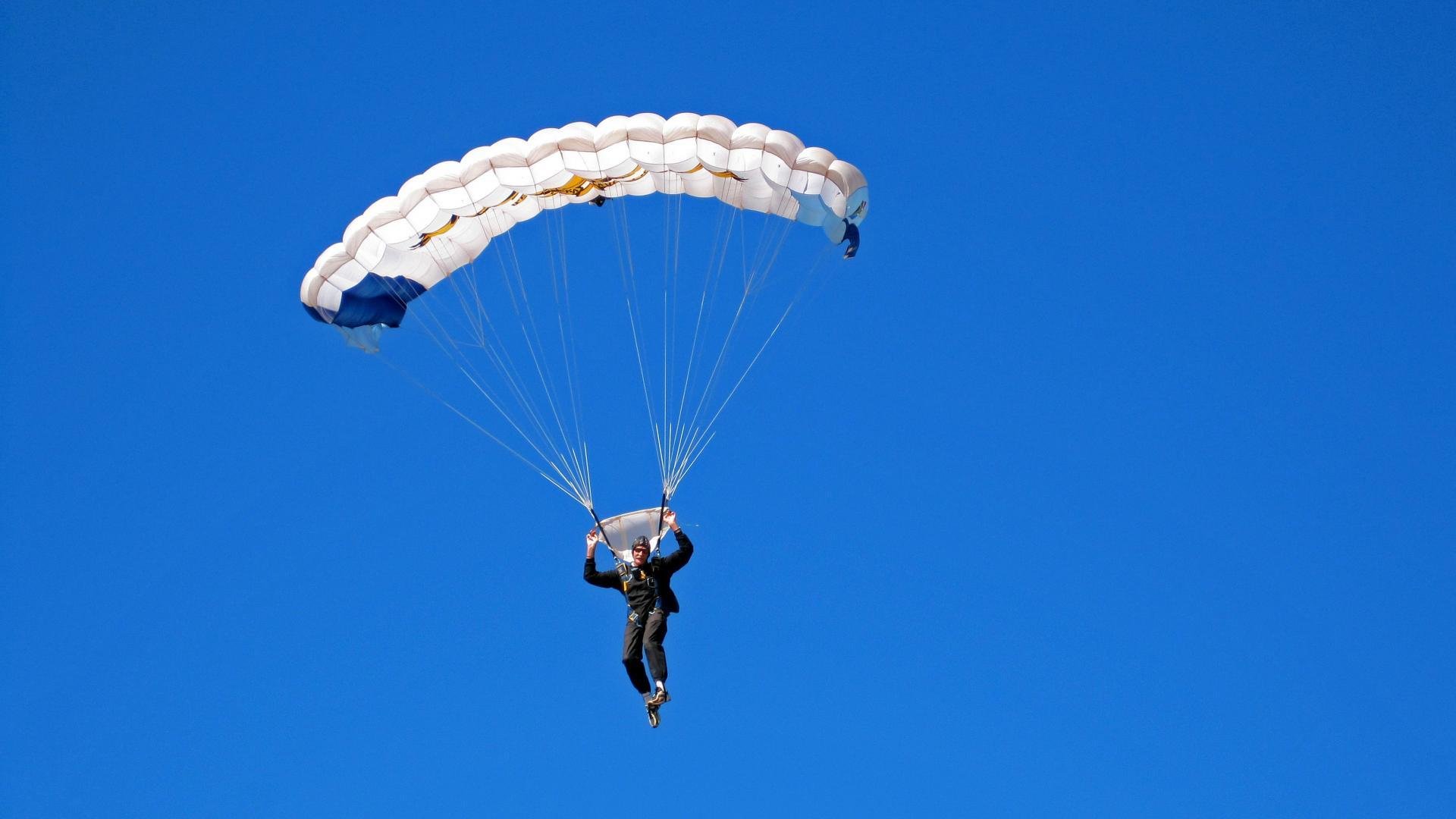 体育科技革新竞技场，智能设备与数据分析重塑运动员表现