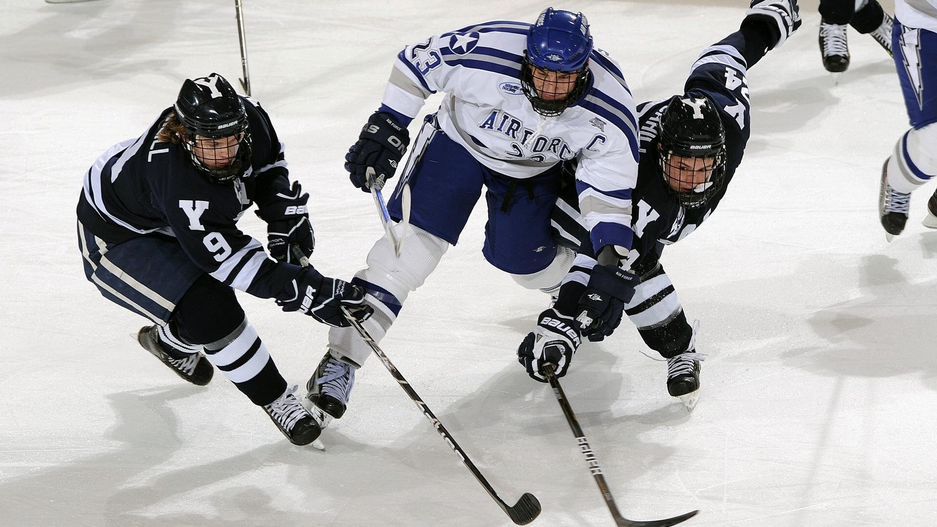 中国速度滑冰队世锦赛斩获两金一银 刷新多项纪录